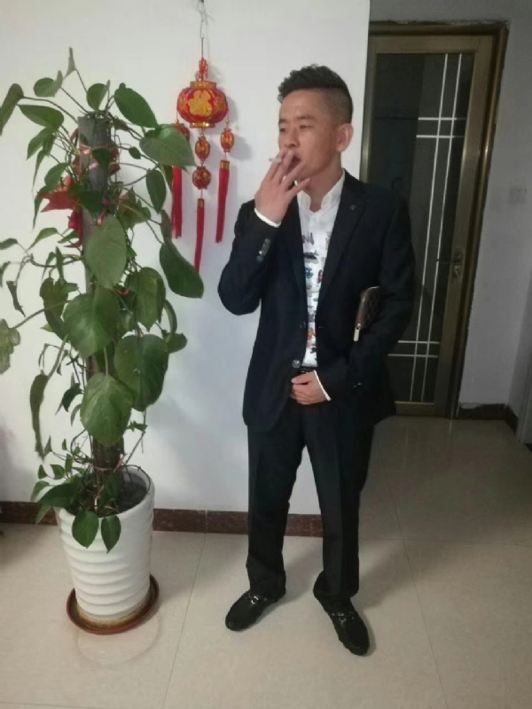 男人三十而立的第二张照片--廊坊相亲服务中心