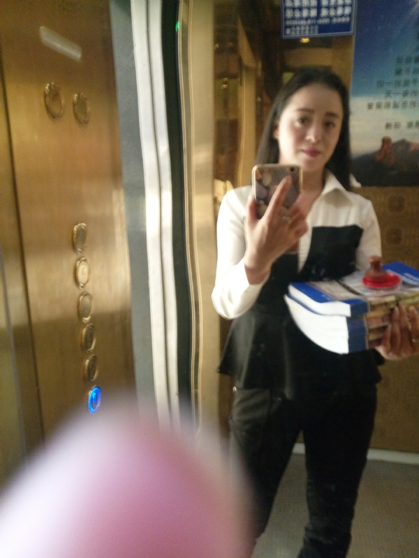 铿锵玫瑰的第一张照片--廊坊相亲服务中心