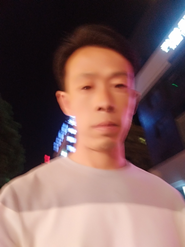 找个人来爱的第一张照片--廊坊相亲服务中心