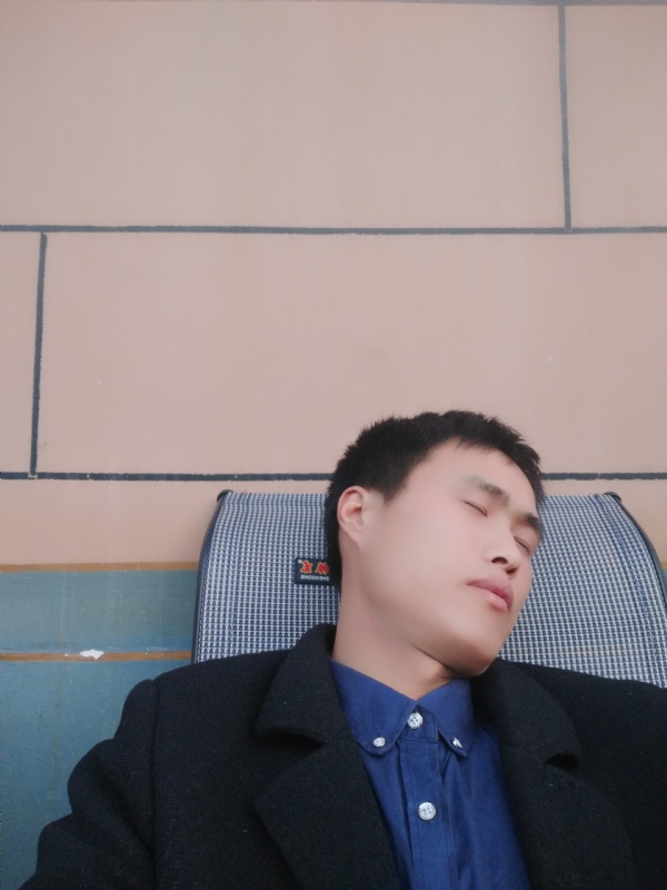 有钱爱情才能长久的第一张照片--廊坊相亲服务中心