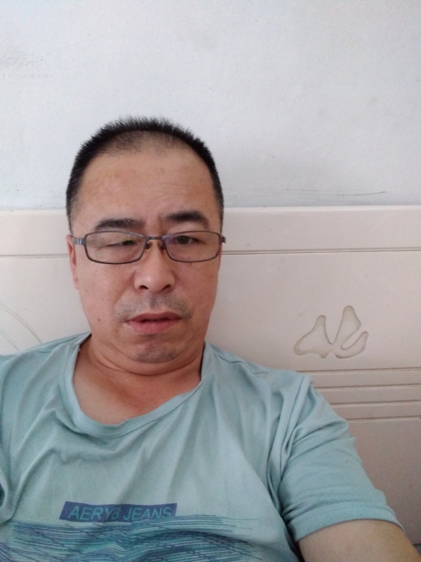 大叔的第一张照片--廊坊相亲服务中心