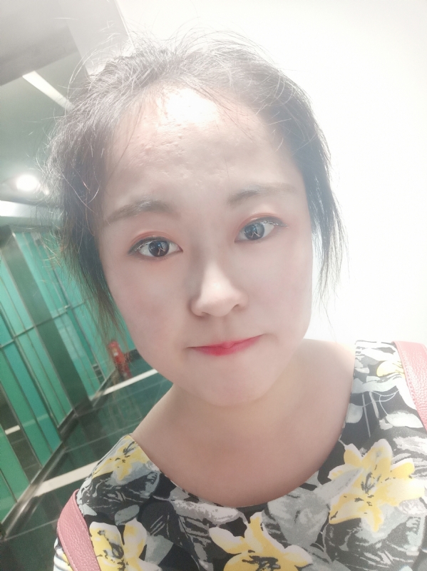 小花伞的第一张照片--廊坊相亲服务中心