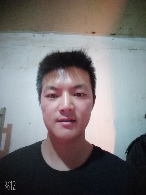 风轻云淡的第一张照片--廊坊相亲服务中心