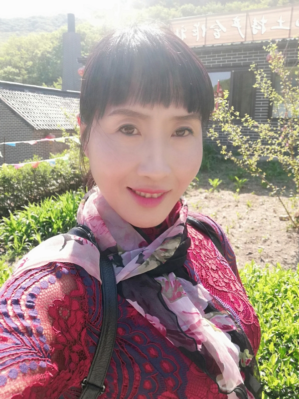 艳阳高照的第一张照片--廊坊相亲服务中心