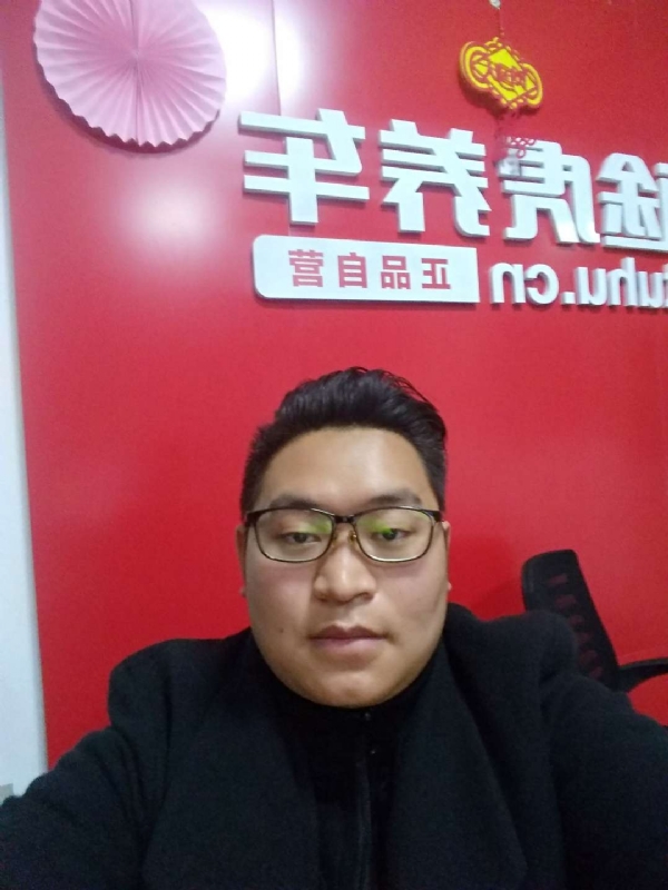 向上倾斜45度的第一张照片--廊坊相亲服务中心