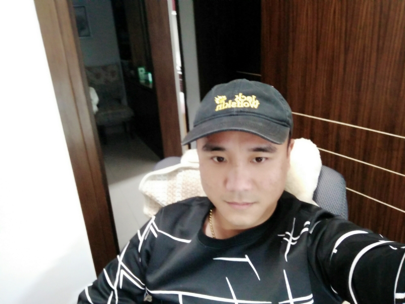 坚持我爱的第一张照片--廊坊相亲服务中心