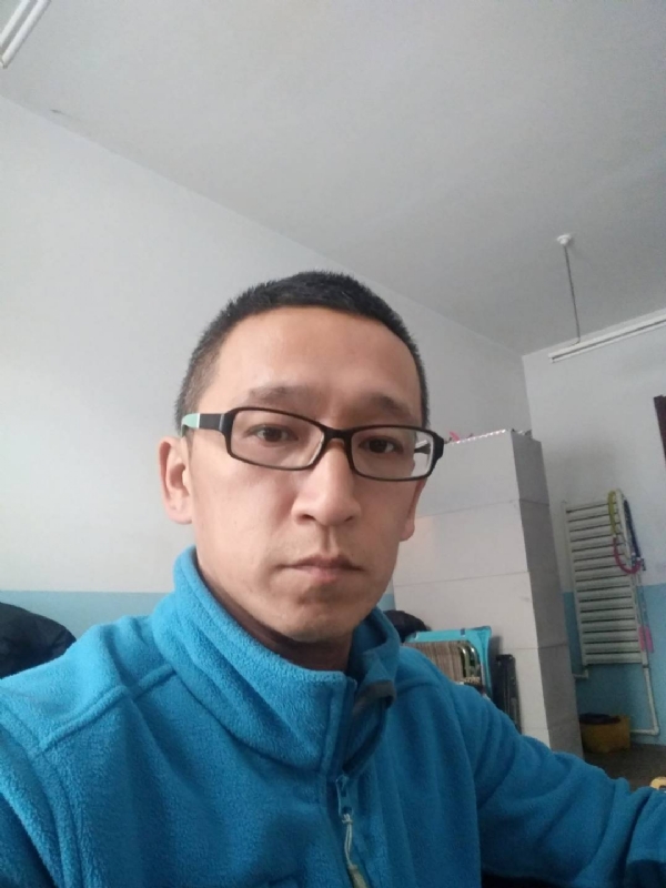 晓峰的第三张照片--廊坊相亲服务中心