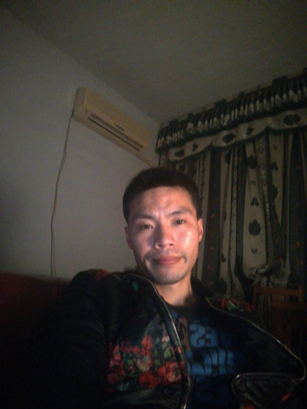 性情男儿的第一张照片--廊坊相亲服务中心