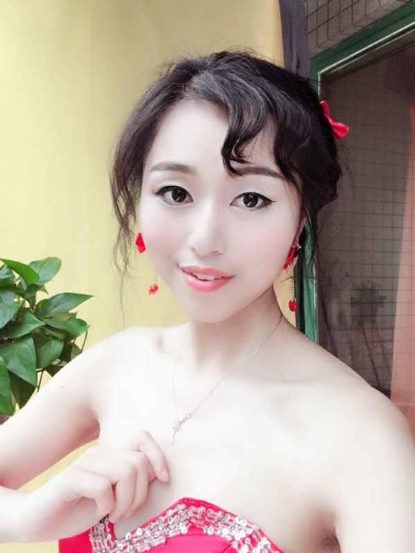 薇薇的第一张照片--廊坊相亲服务中心