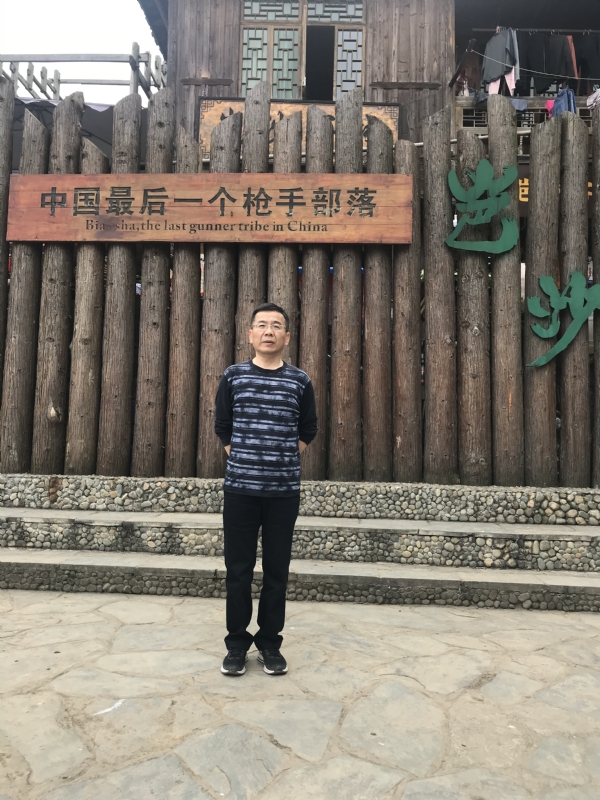 屯里的富豪的第一张照片--廊坊相亲服务中心