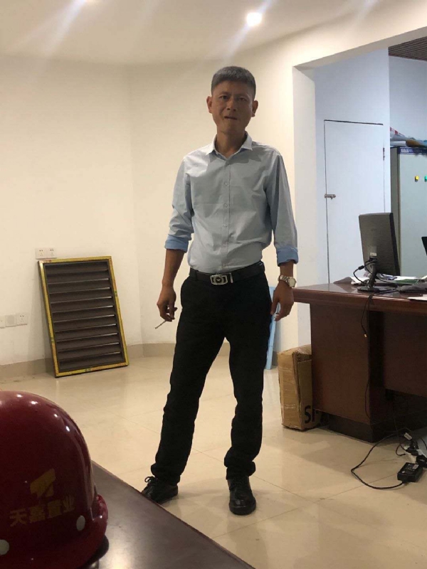 郁闷之中的第一张照片--廊坊相亲服务中心