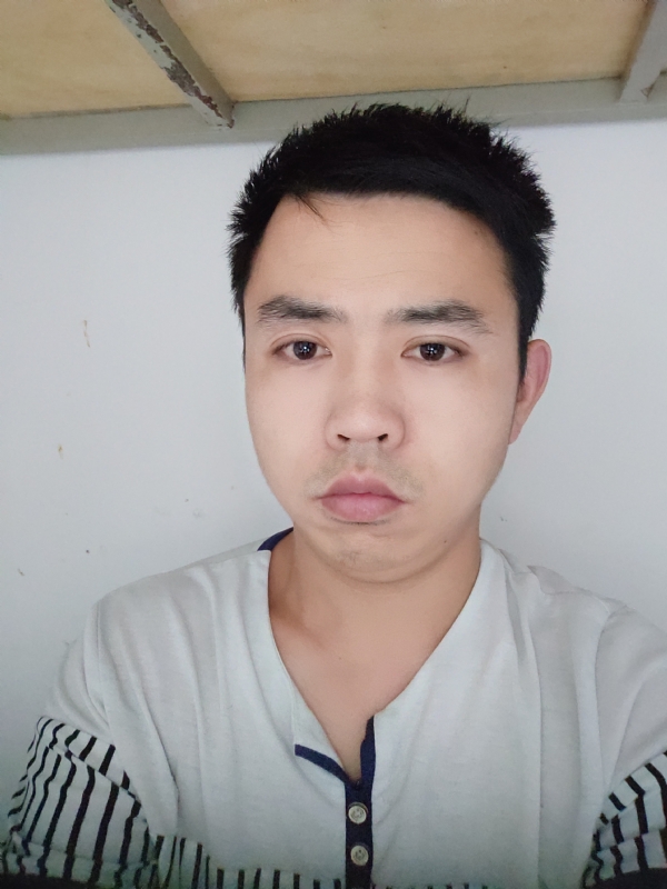 老男孩的第二张照片--廊坊相亲服务中心