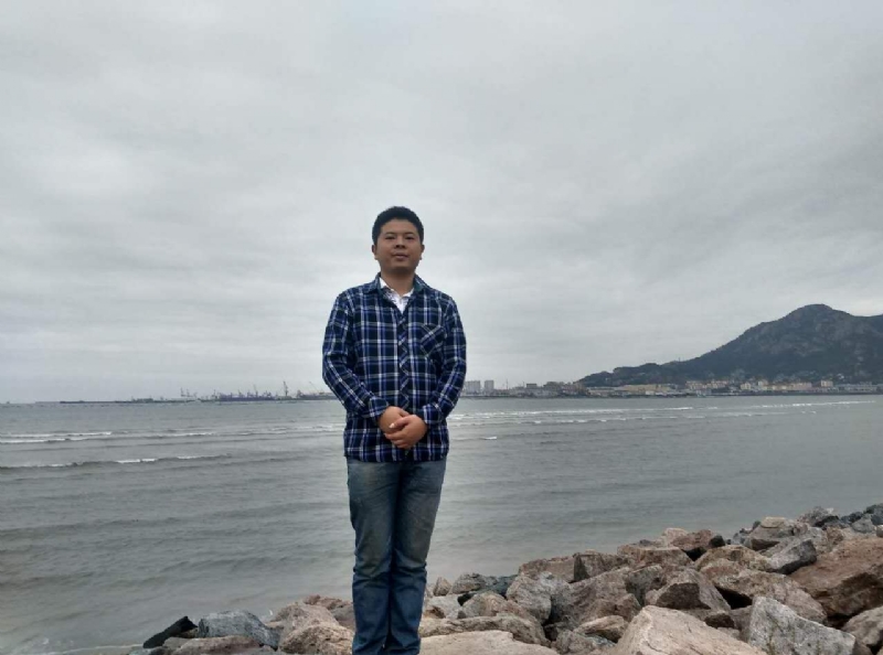 在奋斗的第二张照片--廊坊相亲服务中心