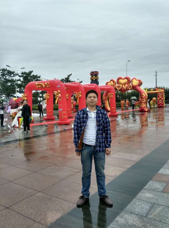 在奋斗的第三张照片--廊坊相亲服务中心