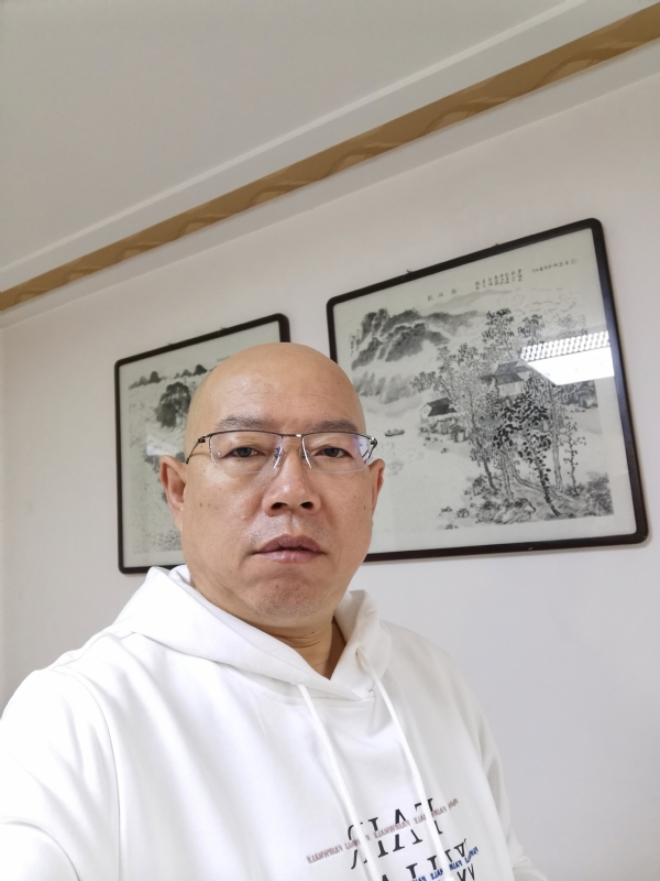 光头博士的第一张照片--廊坊相亲服务中心