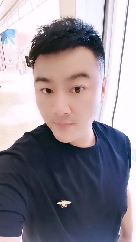 微风徐徐的第一张照片--廊坊相亲服务中心