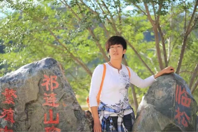 弱水河边青春草的第一张照片--廊坊相亲服务中心