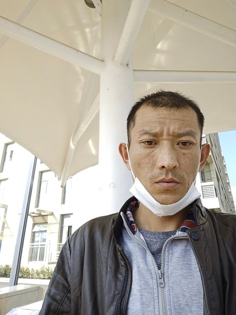 孤狼的第一张照片--廊坊相亲服务中心