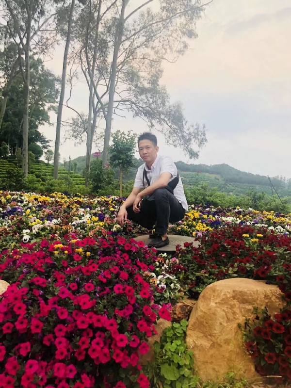 小郑的第一张照片--廊坊相亲服务中心