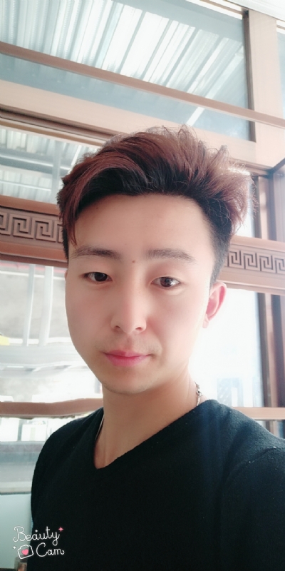 拼命微笑的第二张照片--廊坊相亲服务中心