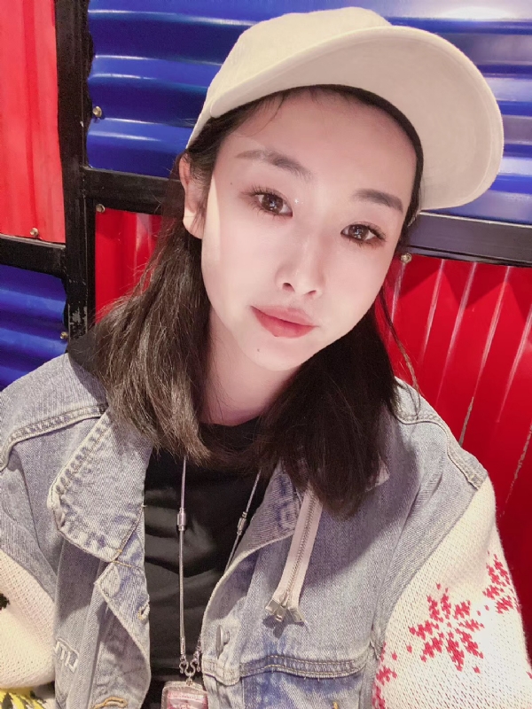 玲珑的第一张照片--廊坊相亲服务中心