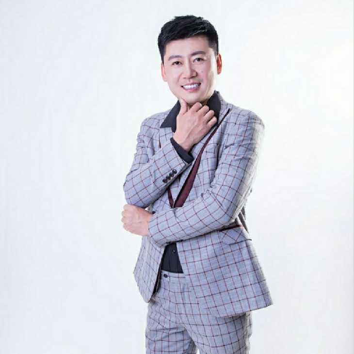 屋顶拾荒人的第一张照片--廊坊相亲服务中心