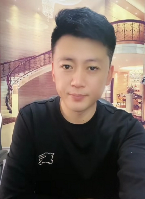 屋顶拾荒人的第三张照片--廊坊相亲服务中心