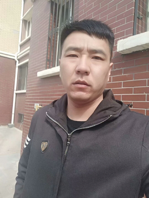 谁伴我闯荡的第一张照片--廊坊相亲服务中心