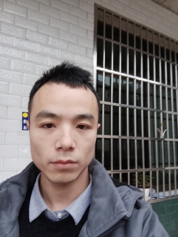 笑得那么开心的第二张照片--廊坊相亲服务中心