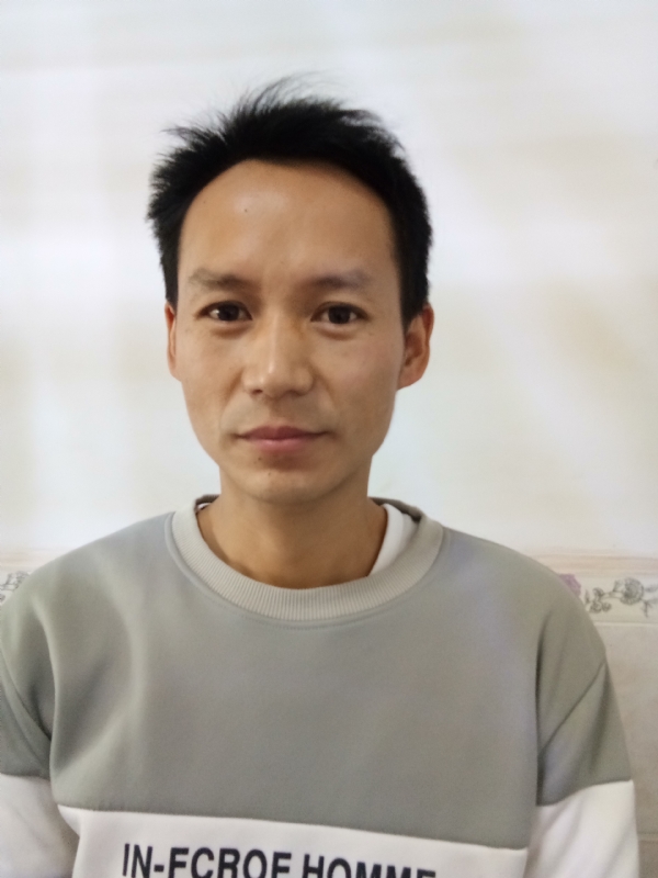 单亲爸爸的第一张照片--廊坊相亲服务中心