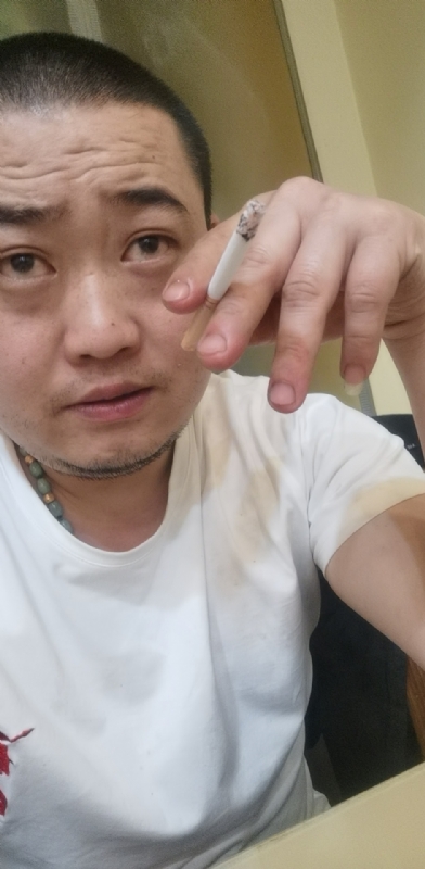 孤独的螃蟹的第一张照片--廊坊相亲服务中心