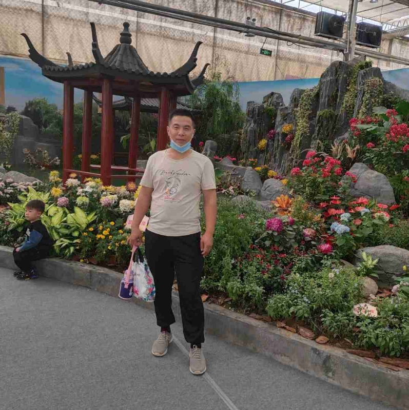 受伤的痴情男的第一张照片--廊坊相亲服务中心