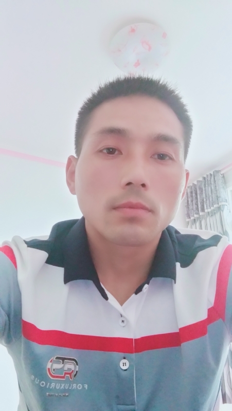 染红尘世的第二张照片--廊坊相亲服务中心