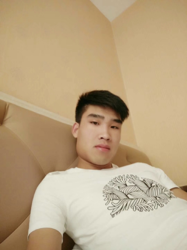 谁不曾孤单上路的第一张照片--廊坊相亲服务中心