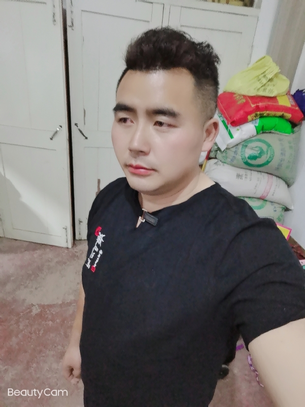 阿杰的第一张照片--廊坊相亲服务中心