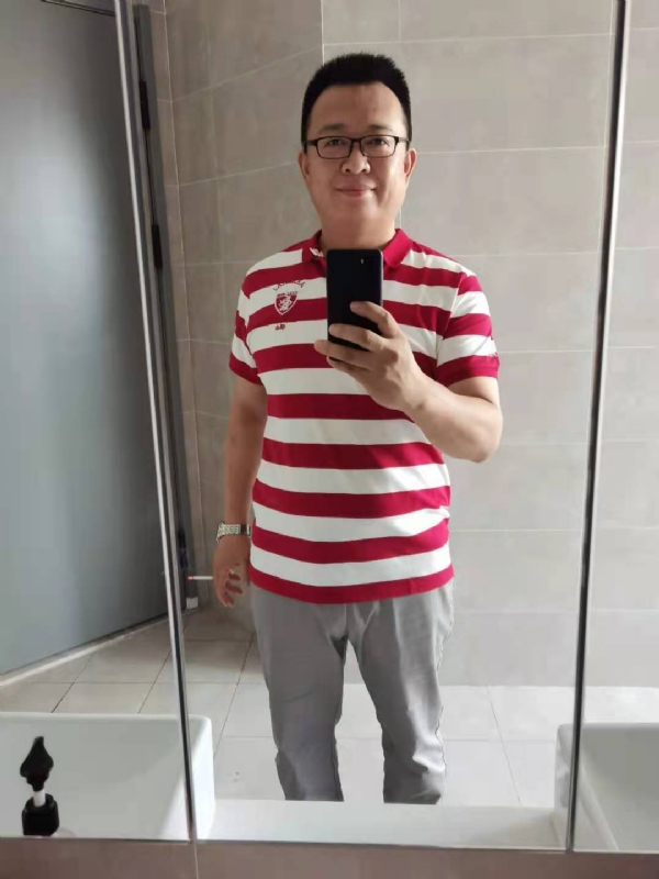 行走的打桩机的第一张照片--廊坊相亲服务中心