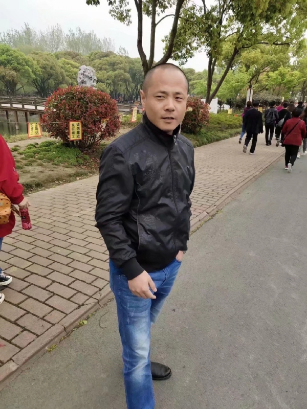 傻子的第一张照片--廊坊相亲服务中心