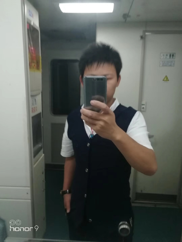 阳光下de幸福的第一张照片--廊坊相亲服务中心