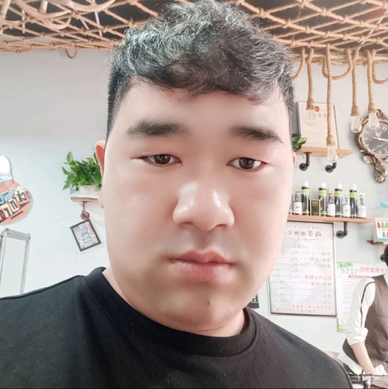 田野小伟的第一张照片--廊坊相亲服务中心