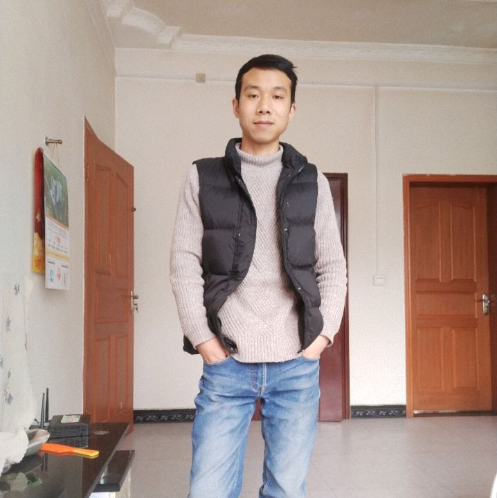 小伙子的第一张照片--廊坊相亲服务中心