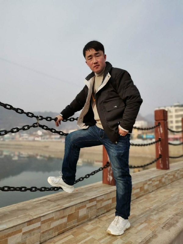 性情中人的第一张照片--廊坊相亲服务中心