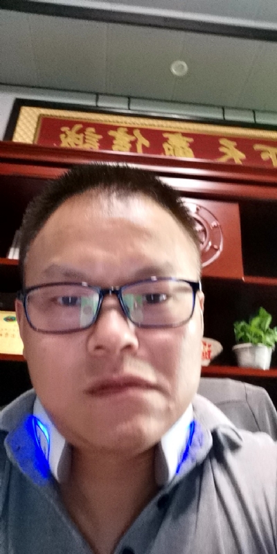 模具工匠的第一张照片--廊坊相亲服务中心