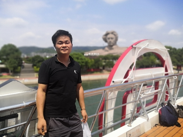 龙的传人的第一张照片--廊坊相亲服务中心