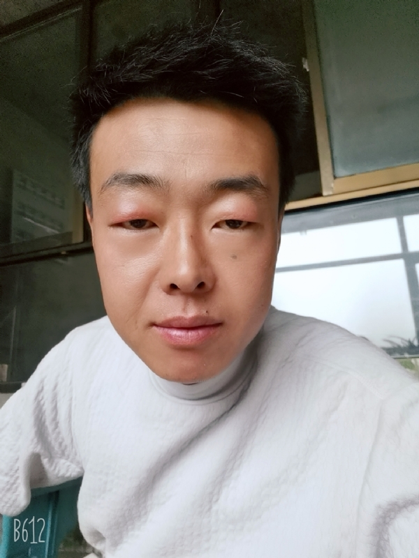 缺爱80后的第一张照片--廊坊相亲服务中心