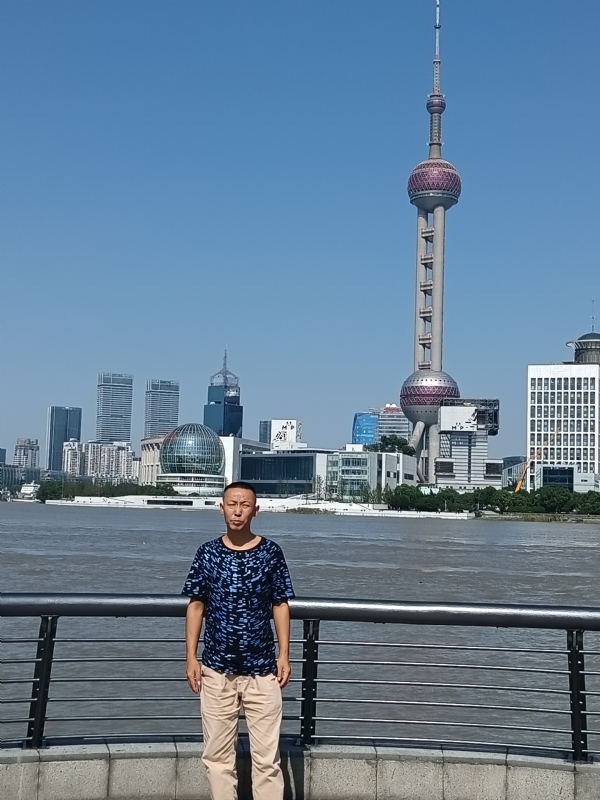 伪装浪漫的第一张照片--廊坊相亲服务中心