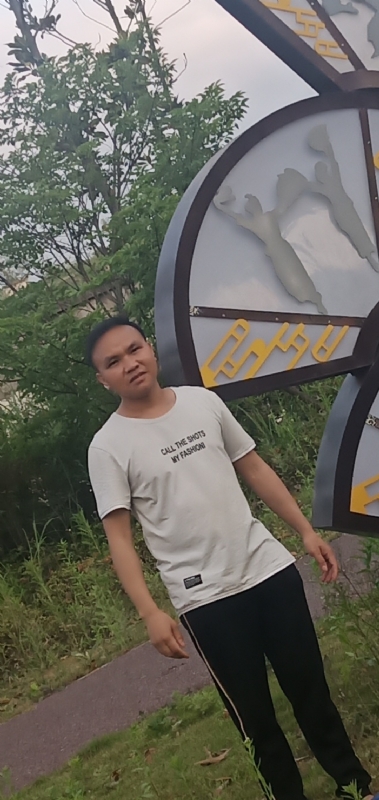 愉快的阳光的第一张照片--廊坊相亲服务中心