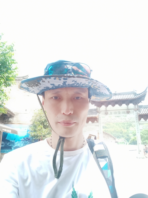 童群海的第一张照片--廊坊相亲服务中心