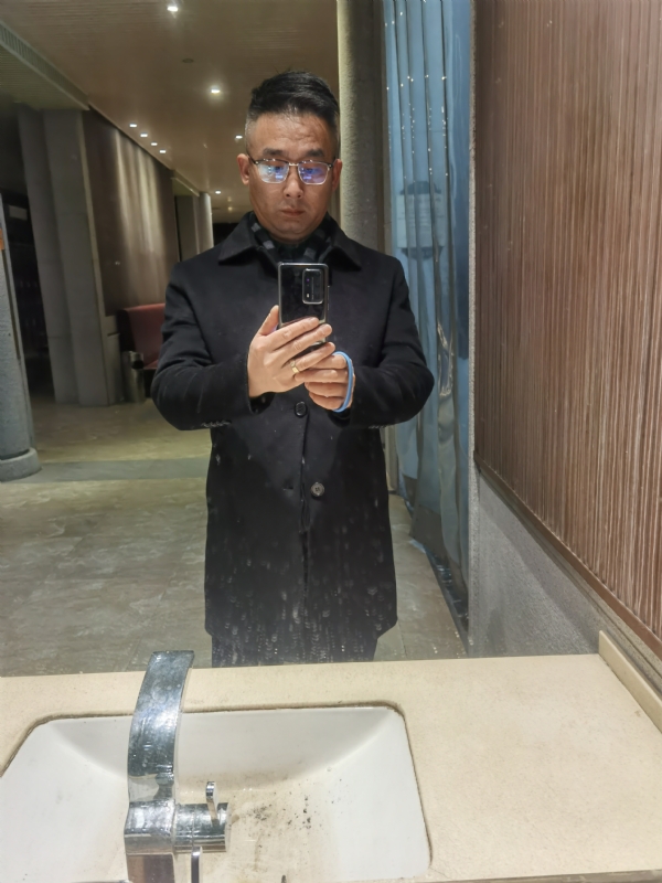 孤独尘埃的第一张照片--廊坊相亲服务中心