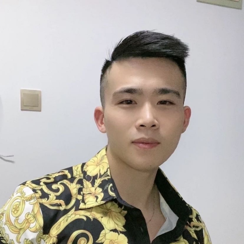 迷彩冲锋衣的第一张照片--廊坊相亲服务中心