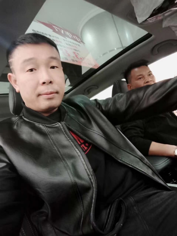 醉红尘的第一张照片--廊坊相亲服务中心